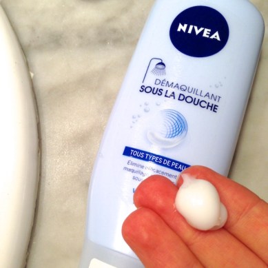 texture_demaquillant_sous_douche_nivea